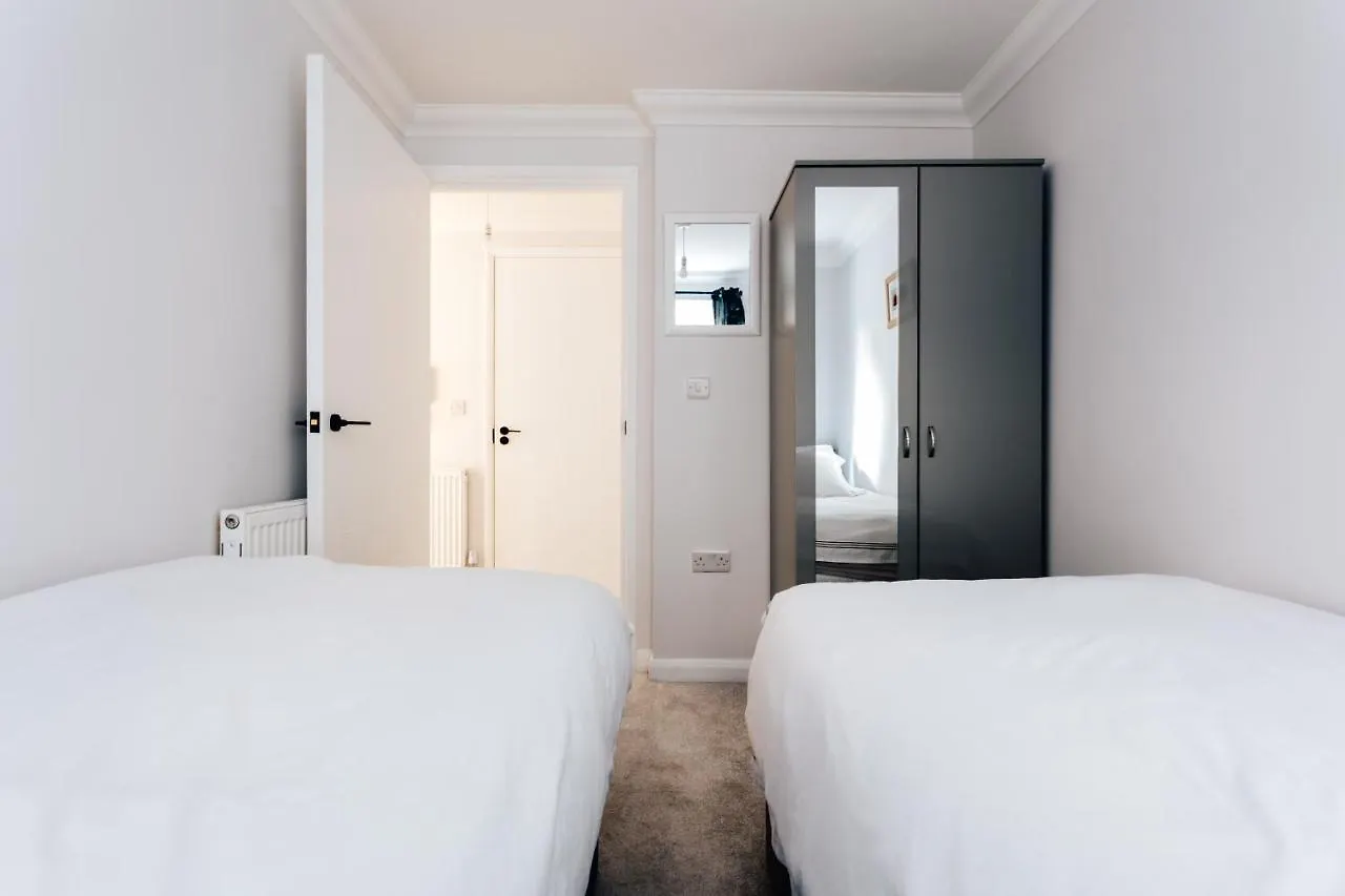 Premier Refurbished Central Flat 본머스 아파트