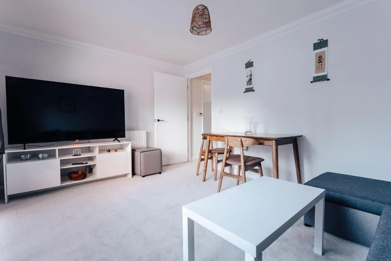 Premier Refurbished Central Flat 본머스